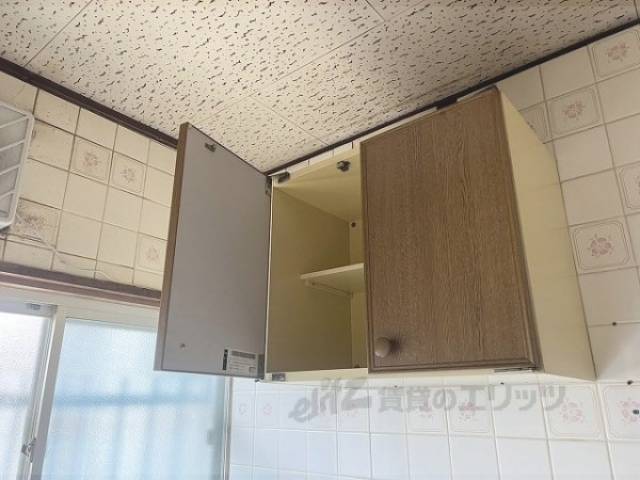 キッチン　上部収納