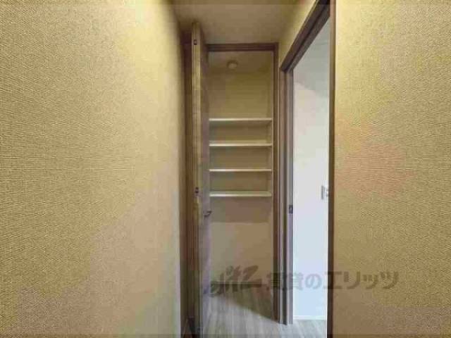 収納　廊下収納