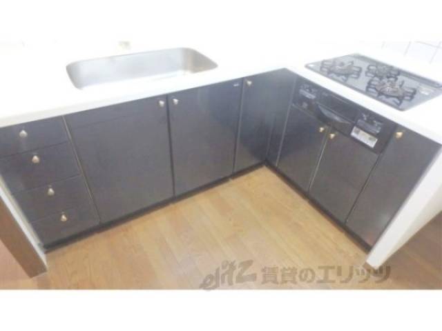 キッチン　収納下部
