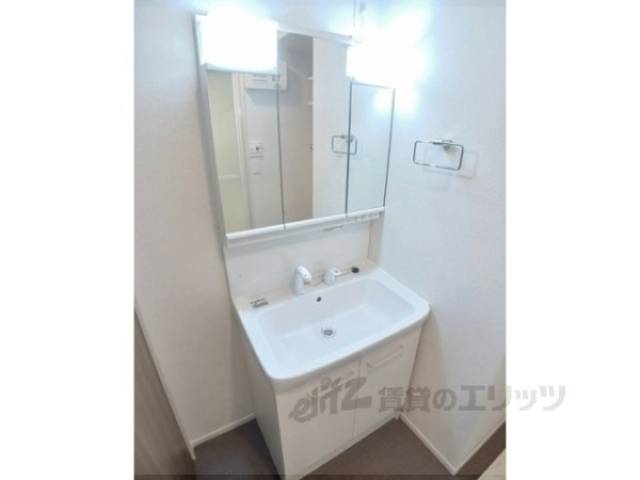 洗面所　同タイプの設備です