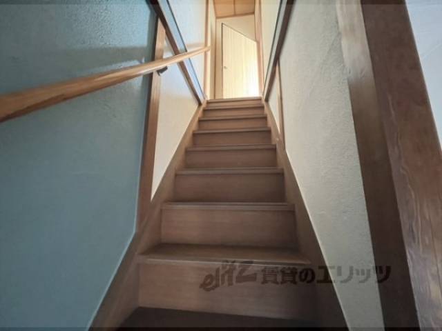 廊下　階段