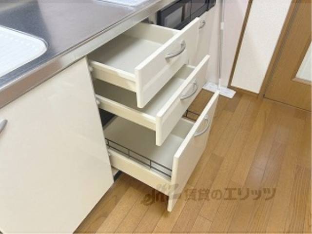 キッチン　下部収納