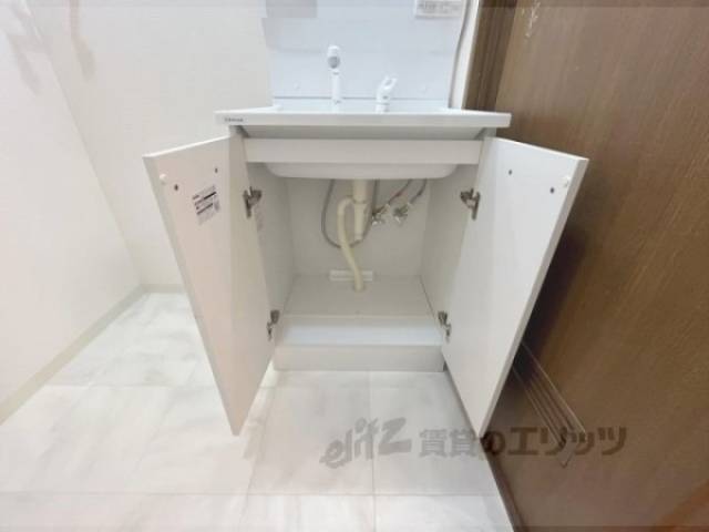 洗面所　下部収納