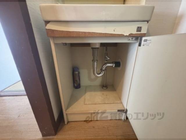 洗面所　洗面所下部収納