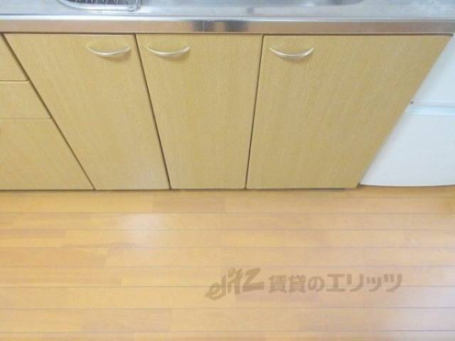 キッチン　下部収納