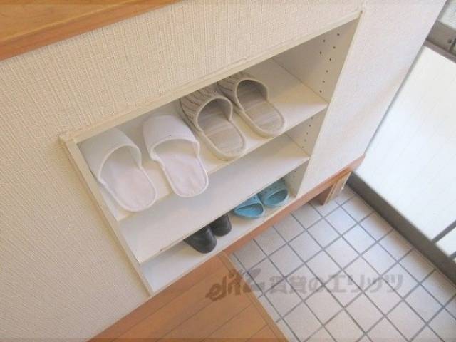 玄関　靴箱