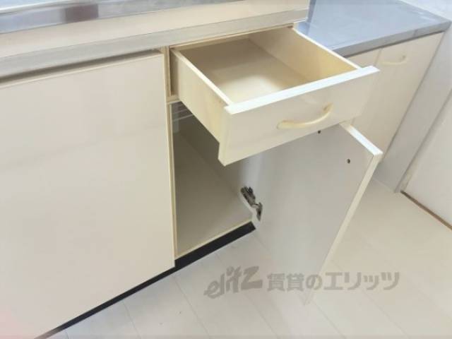 キッチン　収納
