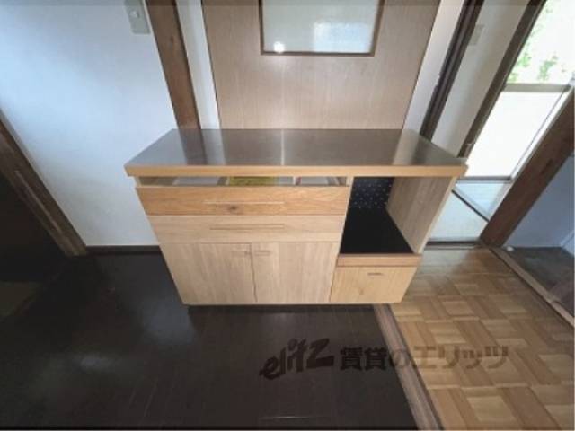 キッチン　食器棚