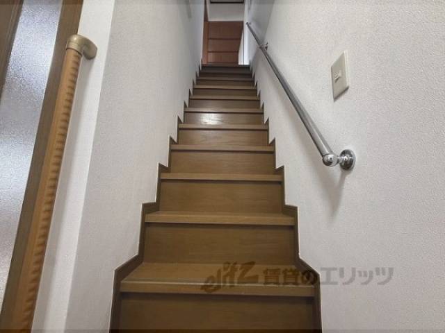 廊下　階段