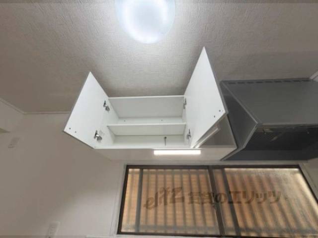 キッチン　上部収納