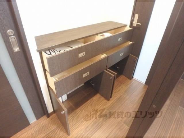 収納　廊下収納