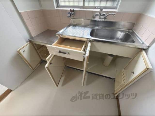 キッチン　下部収納