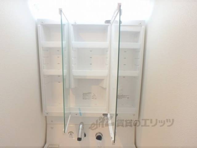洗面所　上部収納