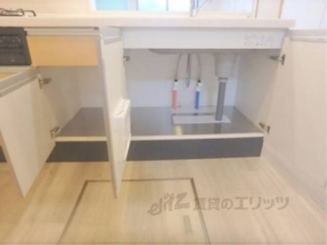 キッチン　収納下部