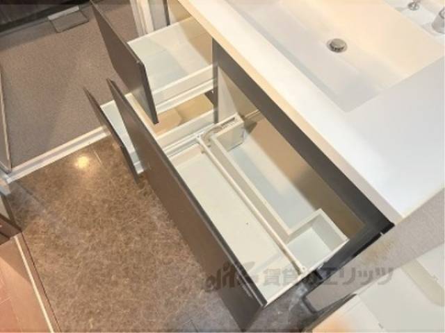 洗面所　下部収納