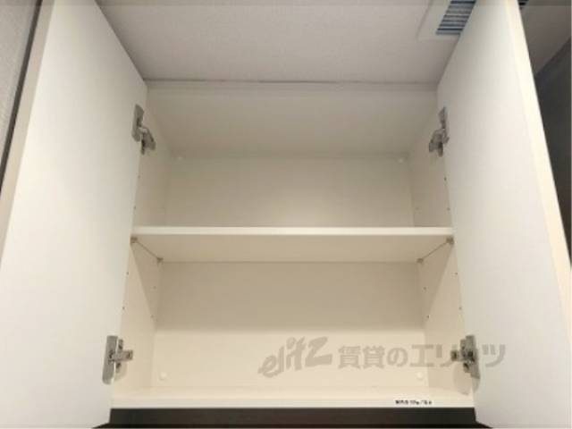 トイレ　上部収納