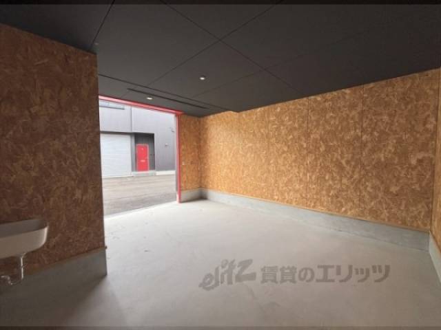 ガレージ