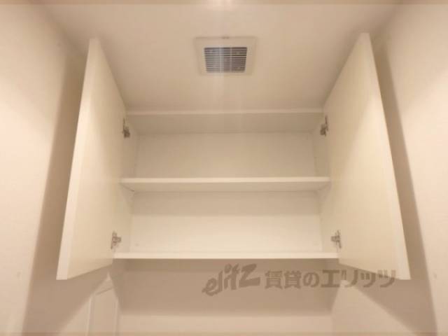 トイレ　トイレ収納