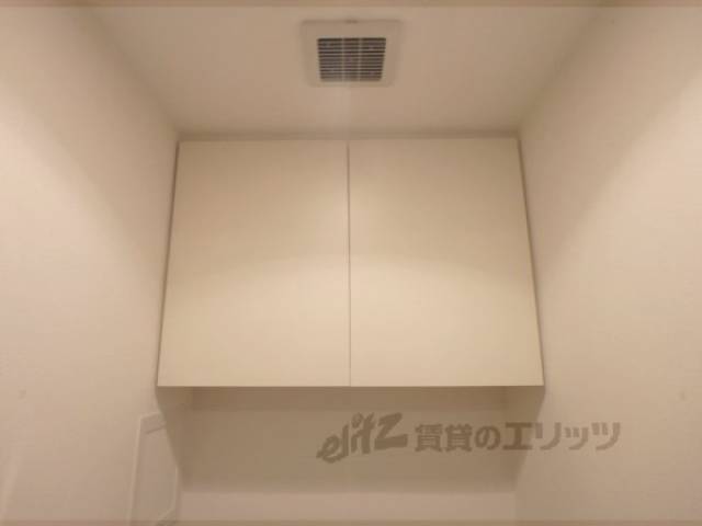 トイレ　トイレ収納