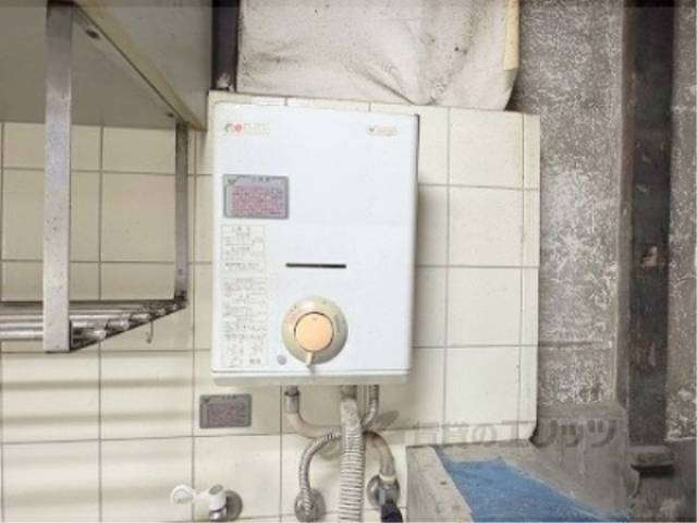 キッチン　給湯機