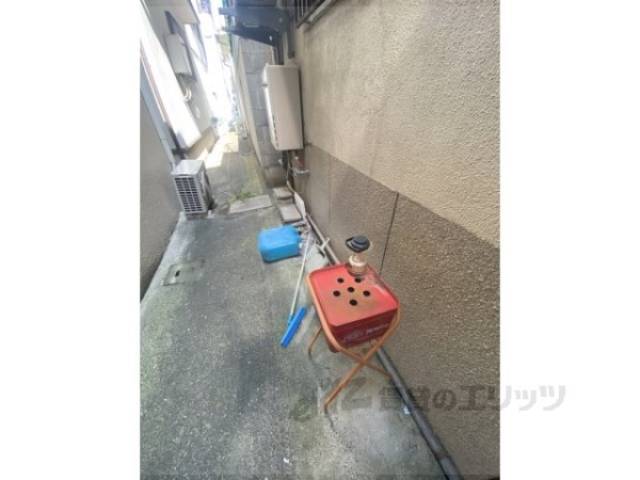 洗面所裏