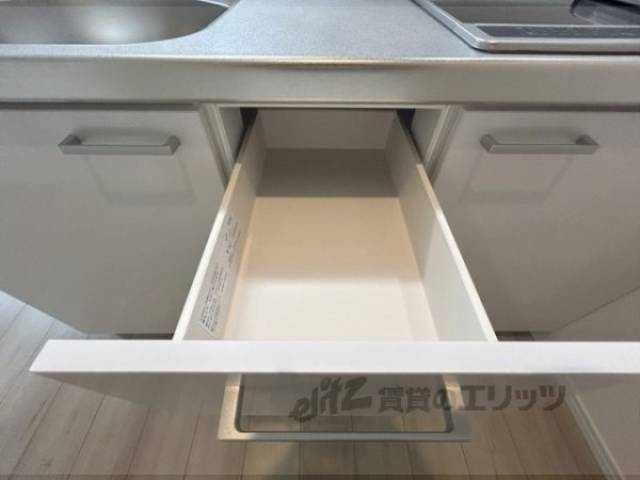 キッチン　下部収納