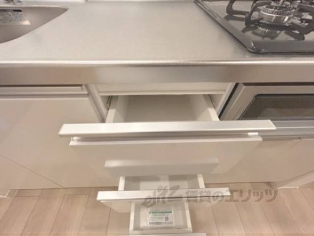 キッチン　下部収納