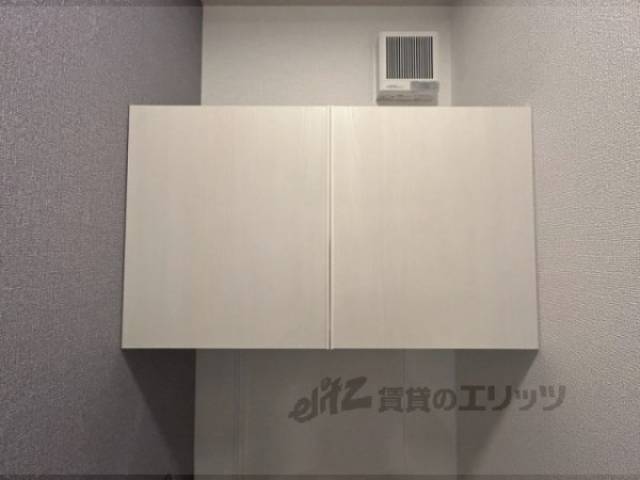トイレ　上部収納