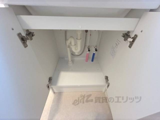 洗面所　下部収納
