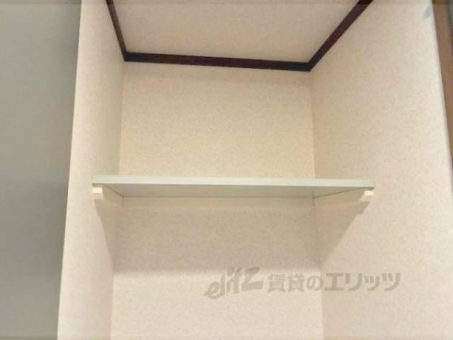 冷蔵庫置場　収納