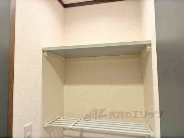 洗濯機置場　収納
