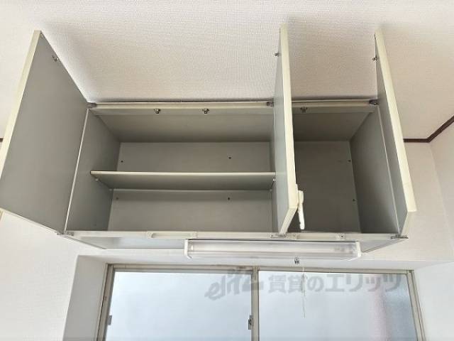 キッチン　上部収納