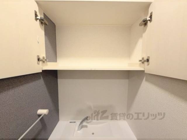 トイレ　トイレ収納