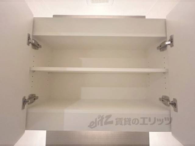 トイレ　トイレ収納