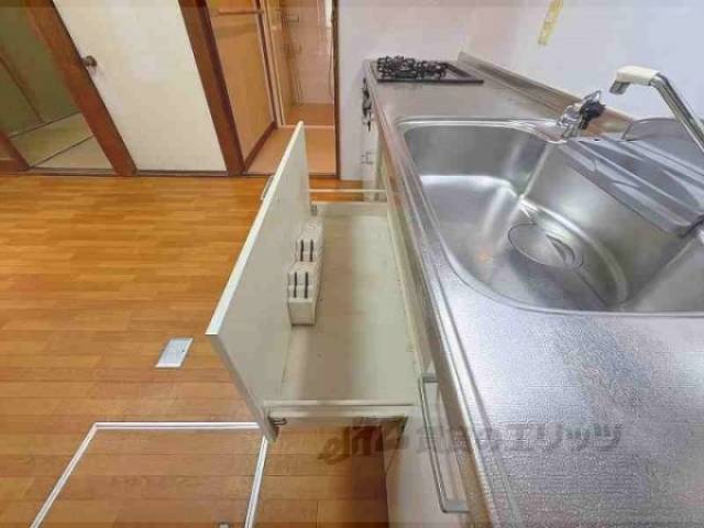 キッチン　収納