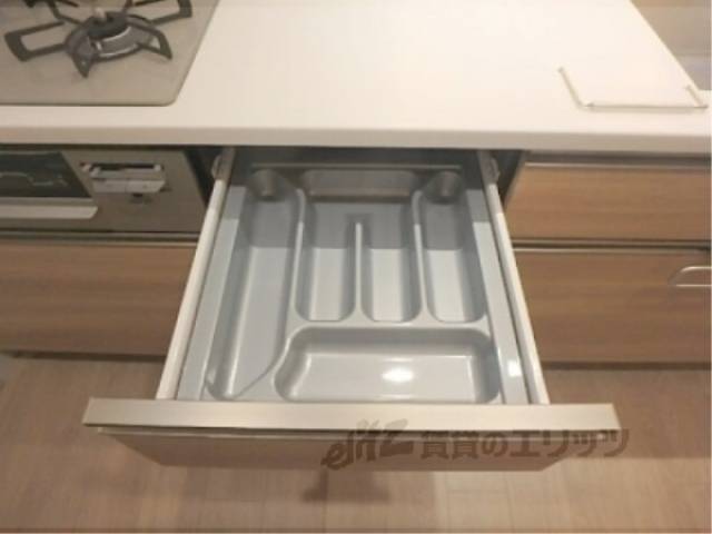 キッチン　収納下部