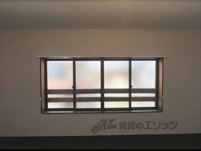 洋室　窓