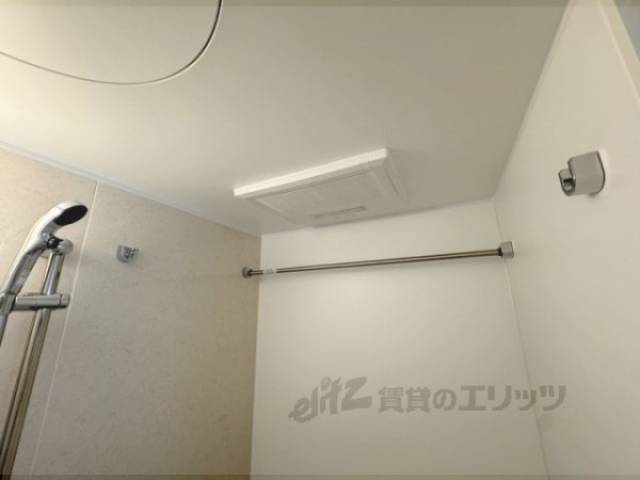 風呂　浴室物干し竿