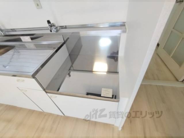 キッチン　コンロ置場