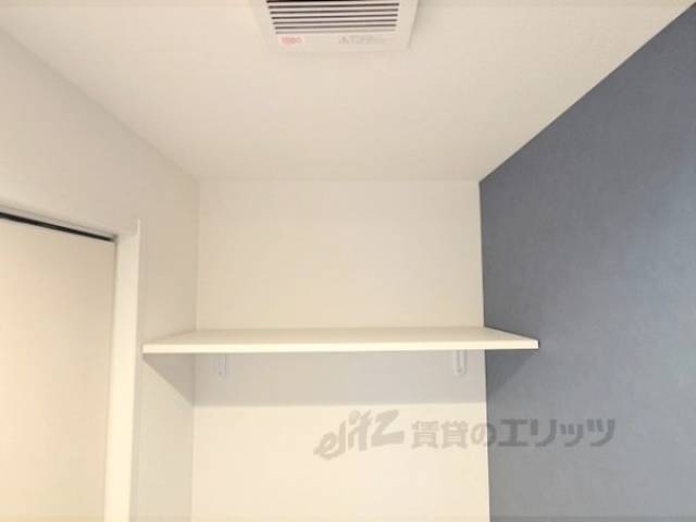トイレ　トイレ上棚