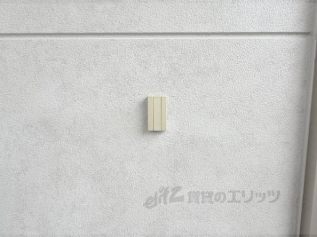 玄関　玄関外荷物掛け