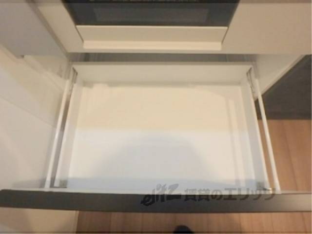 キッチン　収納下部
