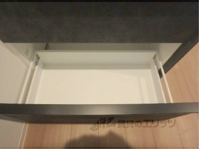 キッチン　収納下部