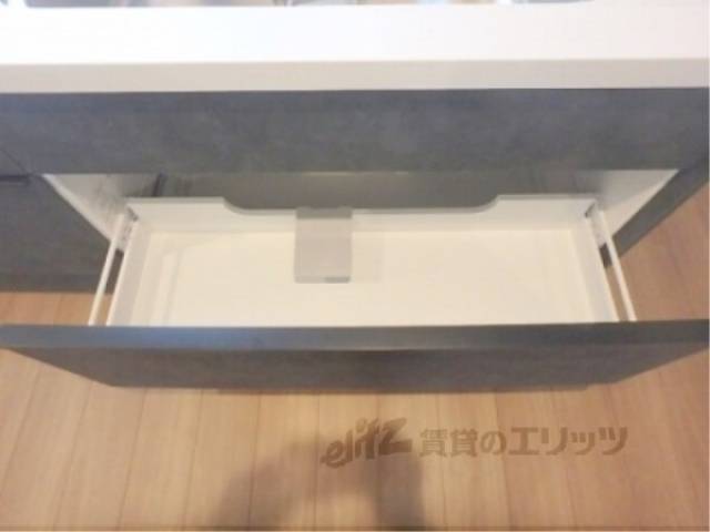 キッチン　収納下部