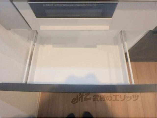 キッチン　収納下部