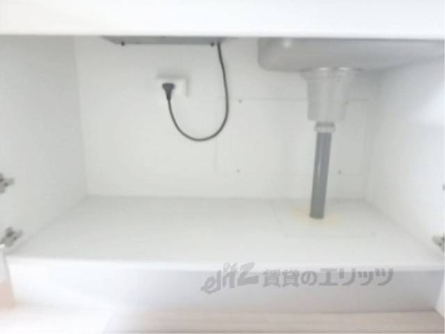 キッチン　収納下部