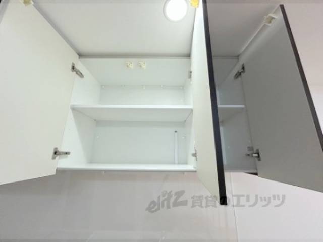 キッチン　上部収納