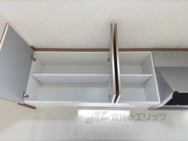 キッチン　上部収納
