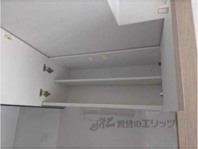 キッチン　上部収納