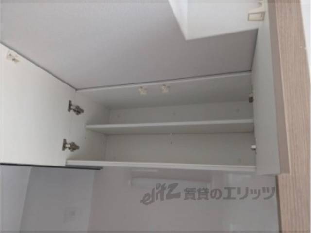 キッチン　上部収納